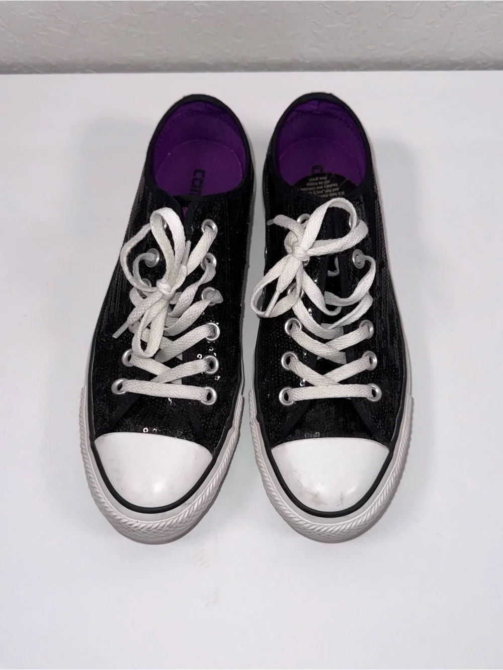 Converse Chuck Taylor Low Sneakers Women’s 8 Black